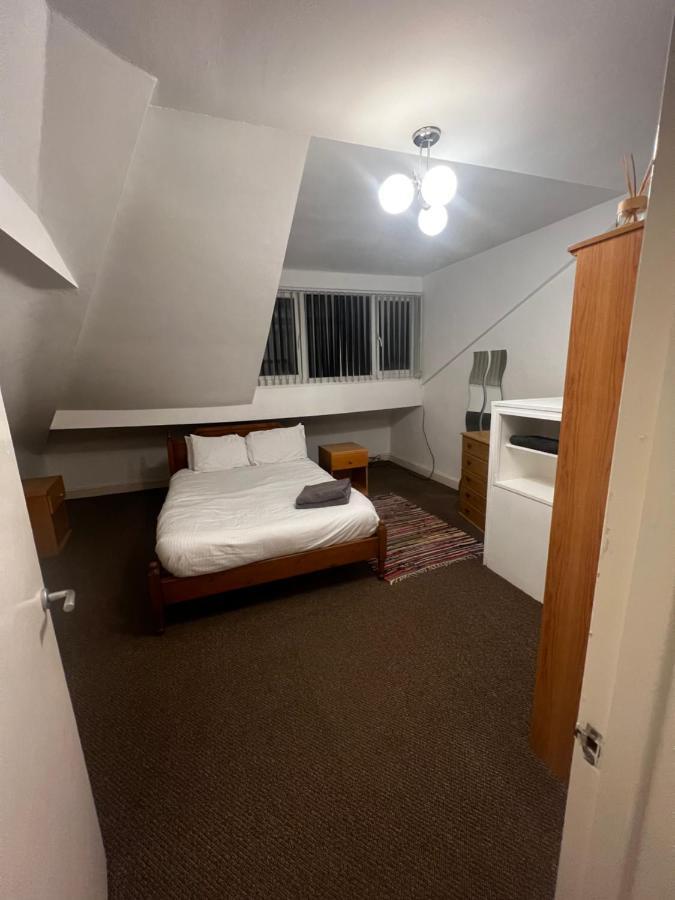 No 5 - Large 1 Bed Near Sefton Park And Lark Lane Daire Liverpool Dış mekan fotoğraf